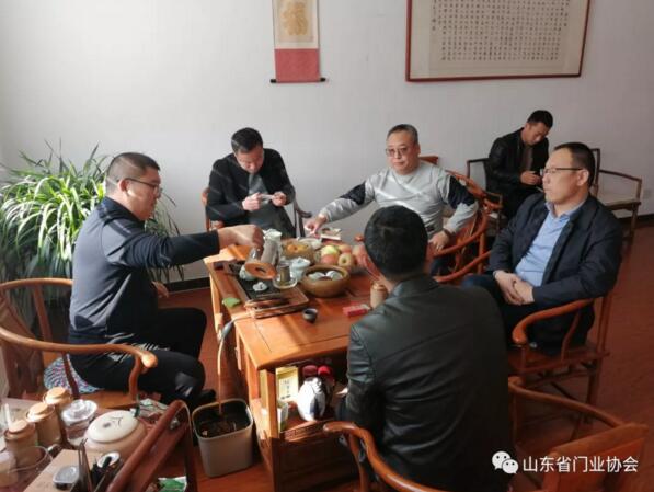 協(xié)會(huì)一行來到了濰坊科源消防