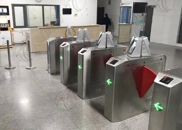 西安人臉識別通道閘機(jī)