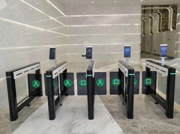 遠(yuǎn)距離人臉識(shí)別紅外測(cè)溫設(shè)備