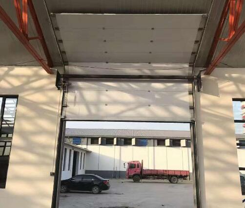 工業(yè)滑升門(mén)