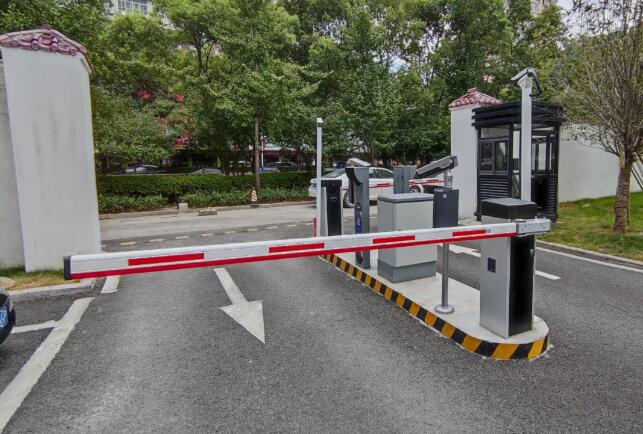 路外停車場(chǎng)無(wú)感停車、無(wú)感支付 提高通行效率