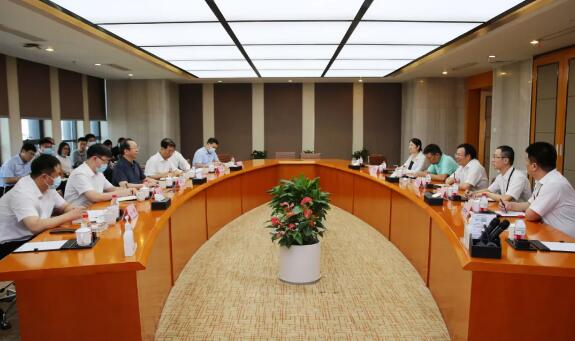 圍繞城市數(shù)字化轉(zhuǎn)型進(jìn)行深入交流