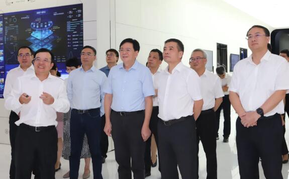 10月9日，浙江省委副書記黃建發(fā)在大華股份調(diào)研