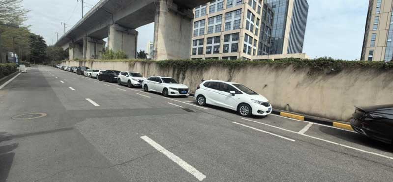 雙方采用兜底承包+增量分成的合作模式，由捷順整體打包建設(shè)和運(yùn)營停車場。