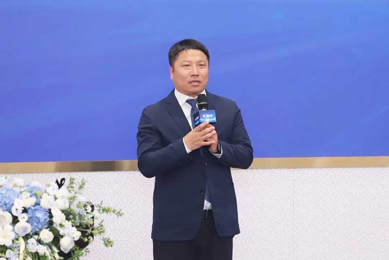 大華股份高級副總裁