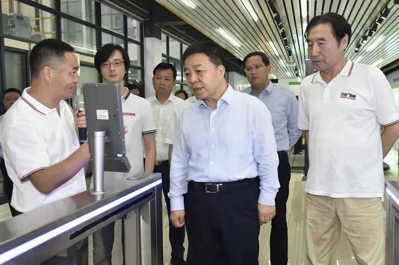 江西省省長葉建春蒞臨百勝智能調(diào)研