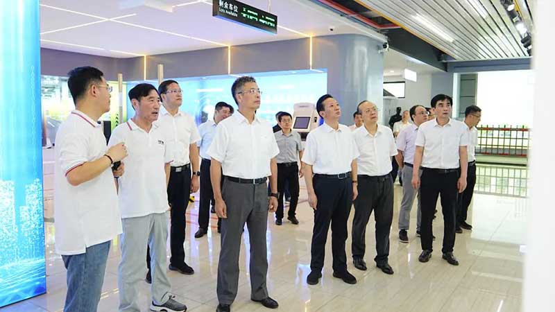 江西省委常委、常務副省長任珠峰蒞臨百勝智能調研。