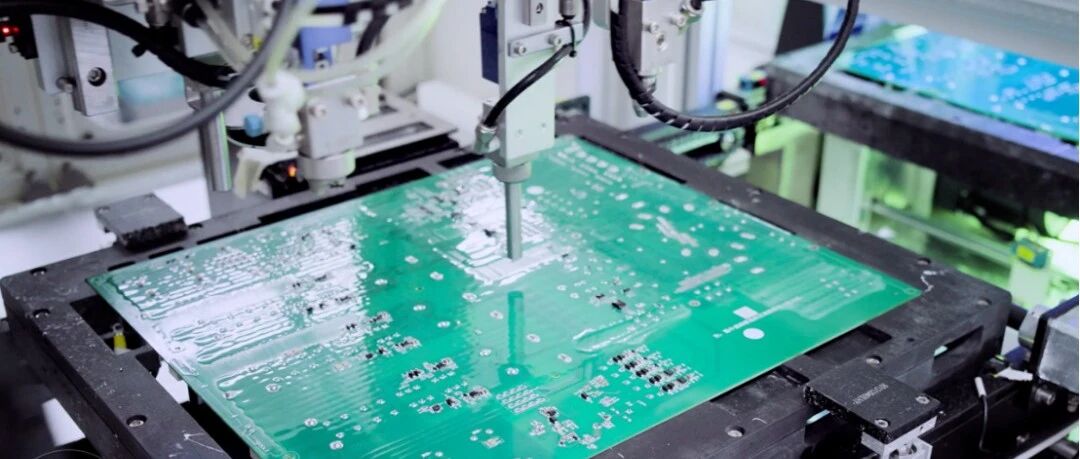 AI模塊、集成預(yù)制艙、油電同速、移動儲能池，一個全新的充電時代已到來！