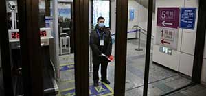 北京地鐵出入口卷閘門升級為智能電動門 可遠(yuǎn)程自動開關(guān)、能監(jiān)測客流情況