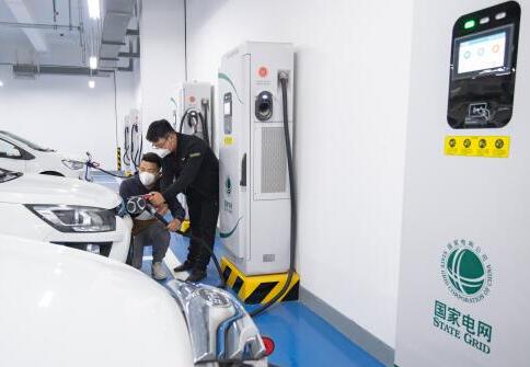 充電樁可以“私人訂制”啦！江蘇打通居住區(qū)充電設(shè)施接電“最后一百米”