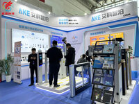 【南海融媒】報(bào)道|南海企業(yè)組團(tuán)亮相安防第一展，助力南海擦亮“國家安全應(yīng)急產(chǎn)業(yè)示范基地”金字招牌！