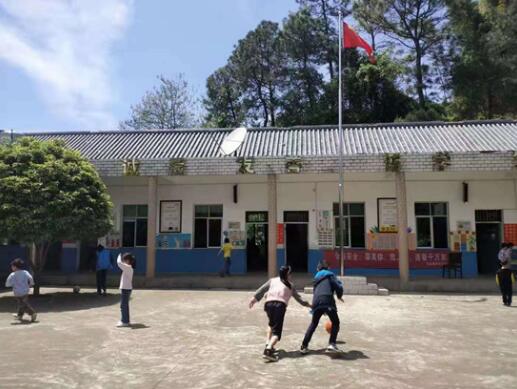 大愛無邊|堅(jiān)朗對(duì)11所學(xué)校進(jìn)行了捐資援建 