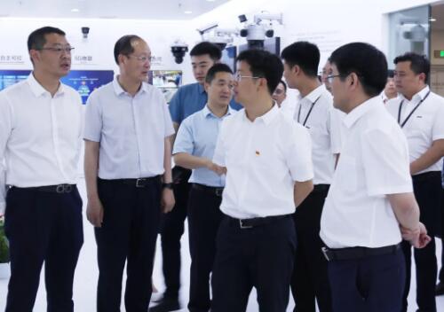 鄭州市委常委、組織部長(zhǎng)呂挺琳一行參觀考察河南大華智聯(lián)