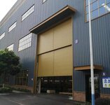 提高通行效率的新產(chǎn)品：工業(yè)分節(jié)提升門