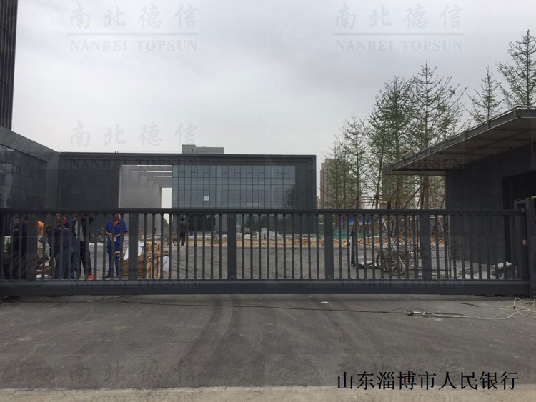 南北德信818TW智能無軌懸浮門在山東淄博市人民銀行的工程應用