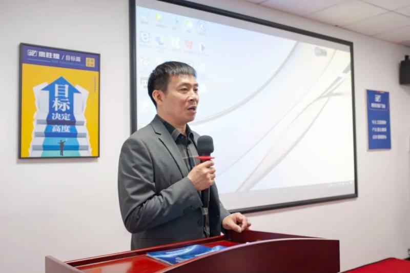 鷹勝煌董事長胡學(xué)君