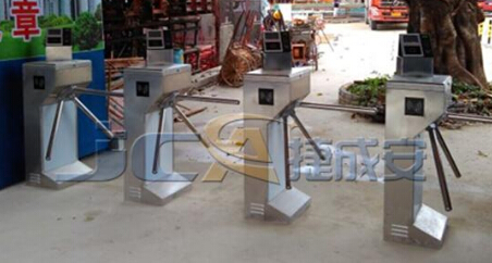 門禁人臉識別閘機(jī)需要具備的功能