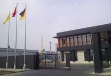 懸臂門在商業(yè)活動中的應(yīng)用