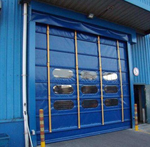 快速堆積門特點(diǎn)及安裝注意事項(xiàng)