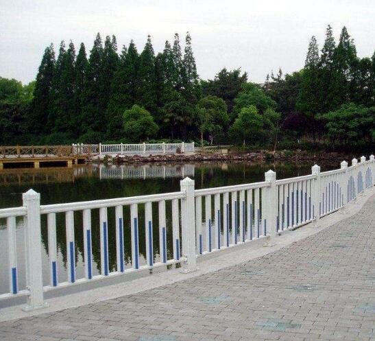 格外注意，市政護(hù)欄安裝中要遵守的三大點(diǎn)