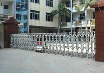 是什么導(dǎo)致不銹鋼伸縮門跑偏了？