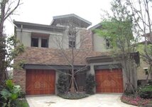 實(shí)木車庫(kù)門