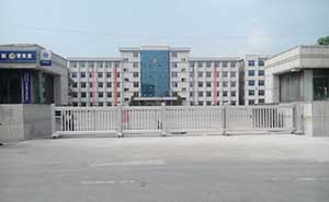 東豐三中伸縮門(mén)案例