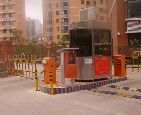 北京朝陽(yáng)錦城道閘案例 - 中出網(wǎng)-智能出入口與停車充電門戶