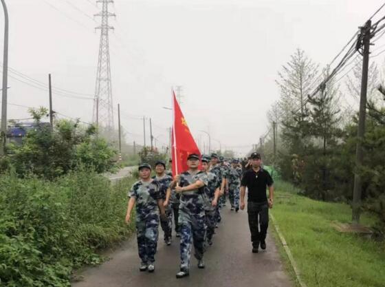 “熔爐之煉，再現(xiàn)鐵軍” 記陽光海天軍事訓(xùn)練營&半年度會(huì)議