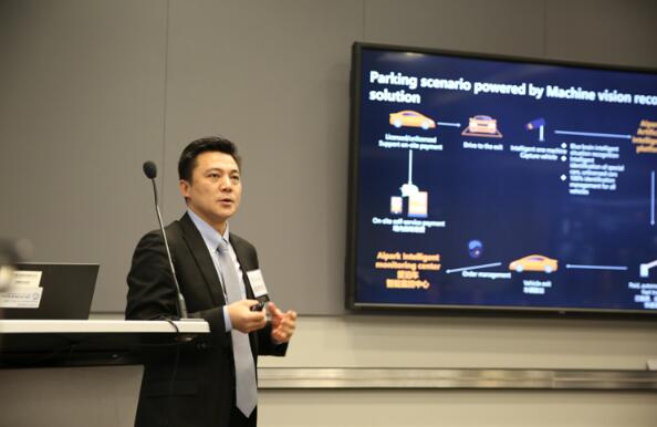 世界銀行交通年會現(xiàn)場AIpark（愛泊車）聯(lián)合創(chuàng)始人、CTO謝秀鵬現(xiàn)場主題演講