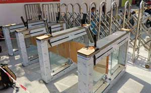 廣東江門天鵝灣小學(xué)擺閘案例