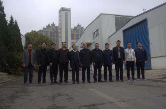 政協(xié)本溪自治縣相關(guān)領(lǐng)導(dǎo)蒞臨巍華造參觀指導(dǎo)