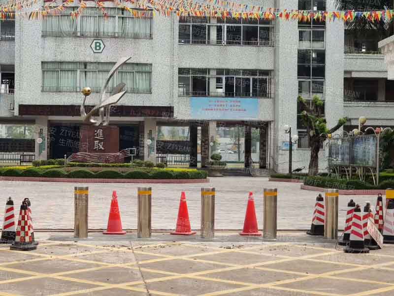 儒林第一小學(xué) - 中出網(wǎng)-智能出入口與停車(chē)充電門(mén)戶(hù)