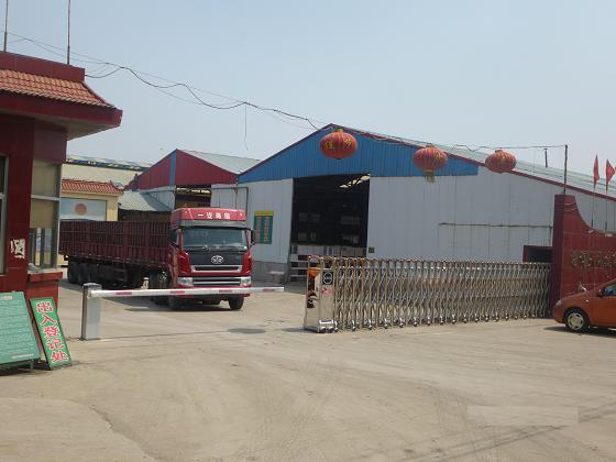 淄博大海瓷業(yè)有限公司伸縮門案例 - 中出網-智能出入口與停車充電門戶