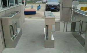 山東煙臺(tái)公安分局通道閘案例