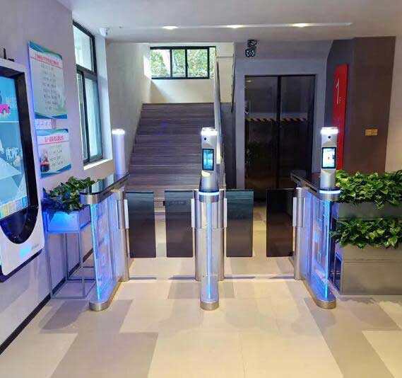 上海師范大學(xué)宿舍通道閘案例 - 中出網(wǎng)-智能出入口與停車充電門戶