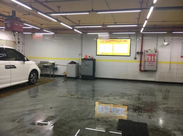 車牌識別相機應(yīng)用于門店內(nèi)