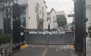 北京市大興區(qū)南四環(huán)文化產(chǎn)業(yè)園停車(chē)場(chǎng)系統(tǒng)案例 - 中出網(wǎng)-智能出入口與停車(chē)充電門(mén)戶(hù)