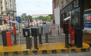 銀川新華聯(lián)廣場(chǎng)車牌識(shí)別系統(tǒng)案例 - 中出網(wǎng)-智能出入口與停車充電門戶