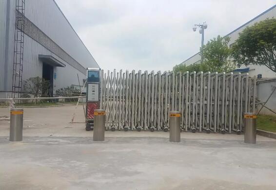 如何正確安裝百勝自動升降地柱？