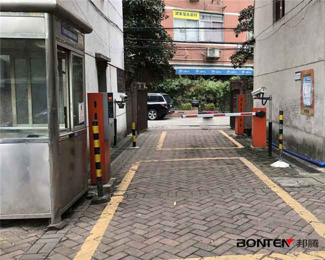 廣東水利電力職業(yè)技術(shù)學院車牌識別系統(tǒng)案例 - 中出網(wǎng)-智能出入口與停車充電門戶