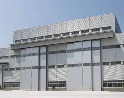 推拉式機(jī)庫大門