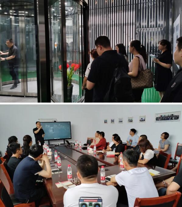  公司董事長(zhǎng)周國(guó)青與合作伙伴們針對(duì)于新產(chǎn)品的銷售模式進(jìn)行了深度交流溝通