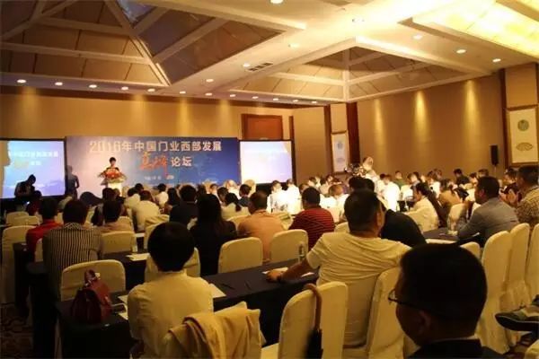 山東銳澤榮獲行業(yè)自動門類制造及安裝兩項(xiàng)二級企業(yè)資質(zhì)