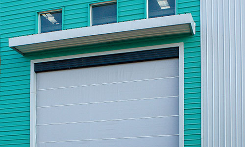 曹妃甸冀東水泥柔性工業(yè)提升門案例 - 中出網(wǎng)-智能出入口與停車充電門戶