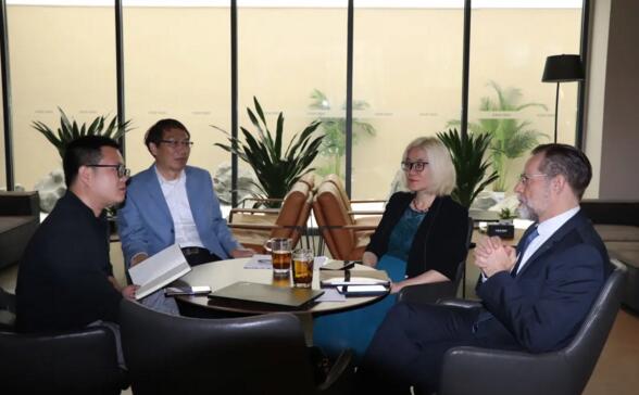 上圖右一為德國霍曼亞太區(qū)總裁倪譜博士