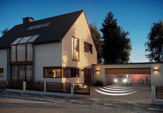 霍曼教您如何通過手機APP打開車庫門，既實用又安全