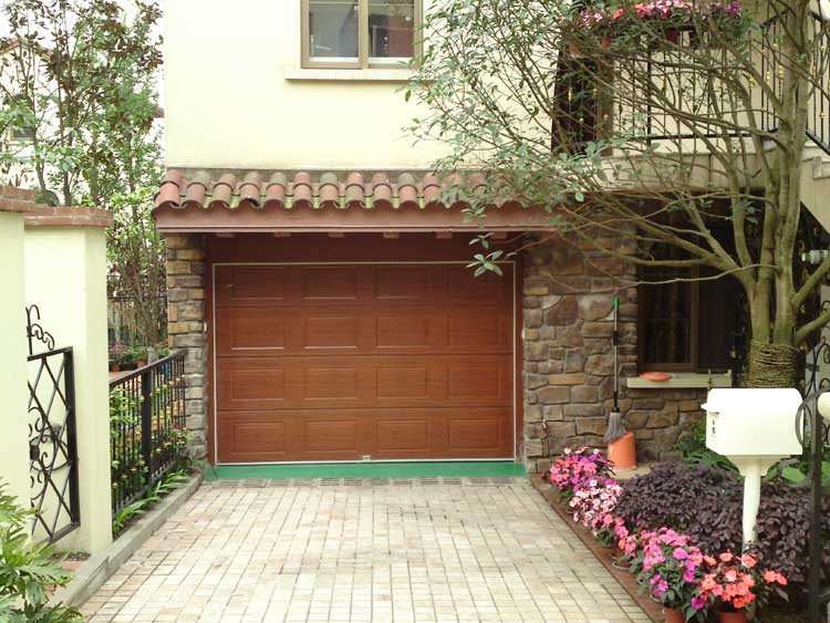 北京東方夏威夷花園車(chē)庫(kù)門(mén)案例 - 中出網(wǎng)-智能出入口與停車(chē)充電門(mén)戶(hù)