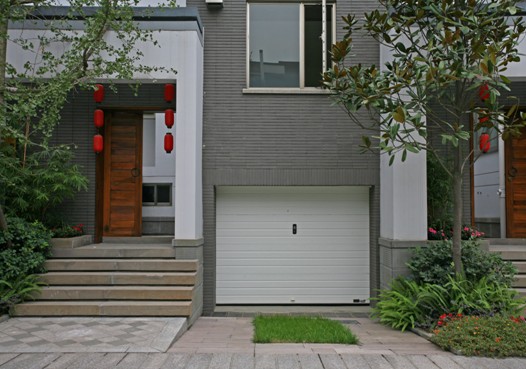 廣州番禺南國(guó)奧林匹克花園車庫(kù)門案例 - 中出網(wǎng)-智能出入口與停車充電門戶