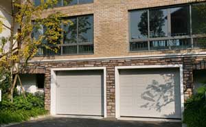 鄭州建業(yè)森林半島車庫門案例